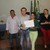 Prefeito Wached Neto repassa certificado à aluna