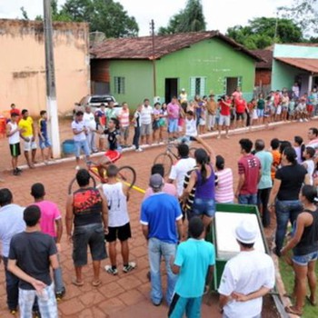 Nas festividades, cerca de 60 atletas competiram tanto no ciclismo como na maratona de rua