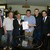 Prefeito de Palmas, Carlos Amastha (azul), e o Ministro dos Esportes, George Hilton (terno), seguram documentos licitatórios do BRT