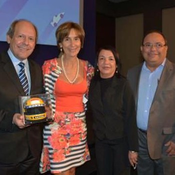 Prefeito Ronaldo Dimas recebe premiação em São Paulo