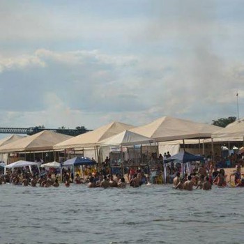Praia do Rio Sono recebeu milhares de visitantes durante a temporada