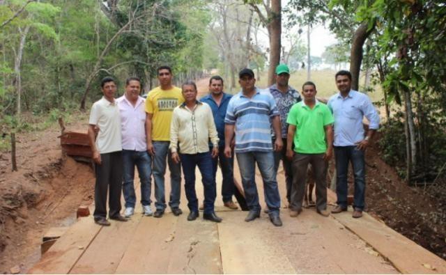 Com a presença do prefeito Luziano Rocha, comitiva da prefeitura de Araguaçu acompanha as obras