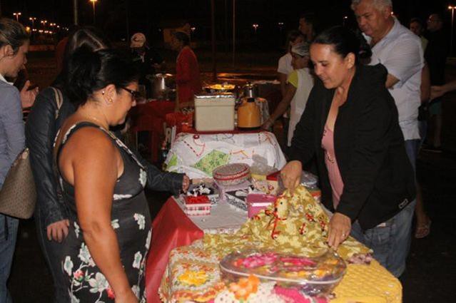 A Feira da Lua tem tudo para se tornar uma tradição na cidade