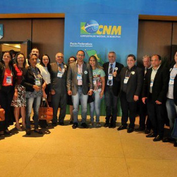 Prefeitos comparecem a Marcha para reinvidicar melhorias a seus municípios