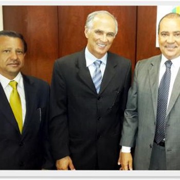 Prefeito Otoniel em audiência no Ministério da Agricultura garantindo o emprenho de R$ 2 milhões de reais