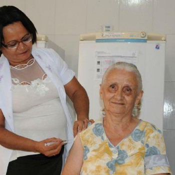 Idosos foram vacinados e a meta foi ultrapassada