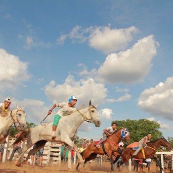 Mais de 50 cavaleiros disputaram a corrida