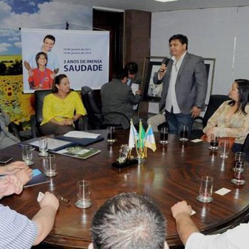  O prefeito de Dianópolis, Régis Melo, acompanhou a assinatura da MP e disse que o governo atende a uma demanda antiga