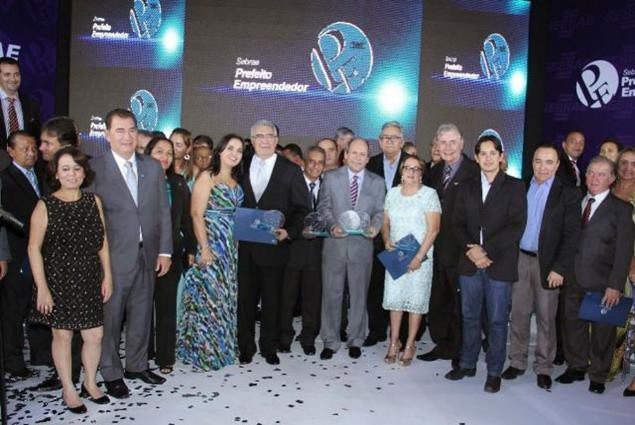 Prefeitos premiados na edição de 2014