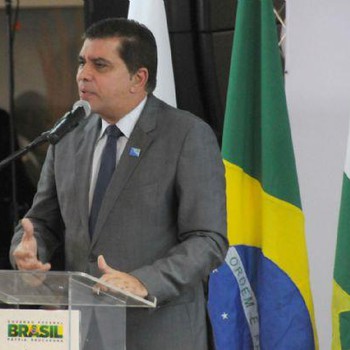 Prefeito de Palmas, Carlos Amastha, discursa durante a solenidade