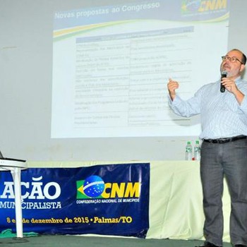 Eduardo Stranz, consultor da CNM, abordou propostas em andamento no Congresso Nacional, que auxiliarão os Municípios na captação de recursos