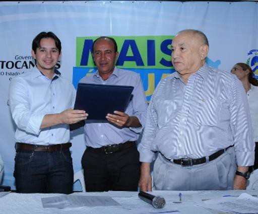Presidente da ATM, Leonardo Cintra, Prefeito de Natividade Albany Cerqueira e Governador Siqueira Campos