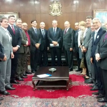 Secretário-Executivo da ATM, Jailton Bezerra (1° da esq.), participou da reunião em Brasília