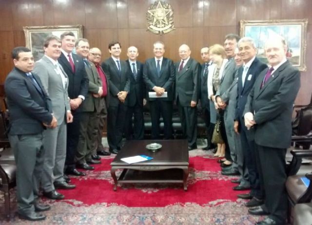 Secretário-Executivo da ATM, Jailton Bezerra (1° da esq.), participou da reunião em Brasília