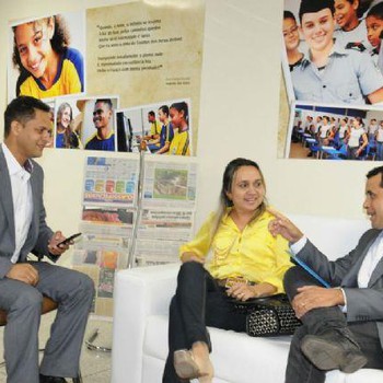 Prefeita Magda Borba se encontra com secretário Estadual de Educação