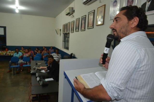 Prefeito Padre Florisvane fala da aprovação do reajuste na Câmara de Vereadores de Divinópolis