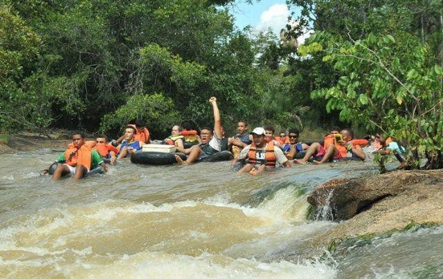 Participantes desceram cerca de dez quilômetros em boiás, botes e caiaques