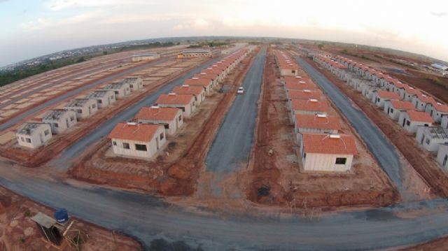 Residencial Lago Azul garantirá 2.530 casas para famílias com renda de até R$ 1.600,00