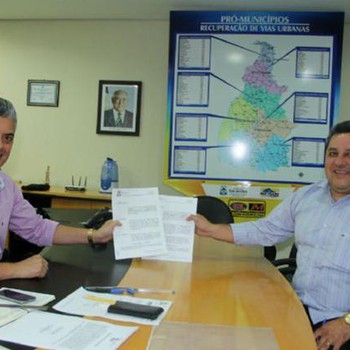 Presidente da Agetrans Kaká Nogueira e Prefeito Jair Farias