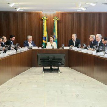 Líderes Municipalista durante reunião com a presidente Dilma Rousseff
