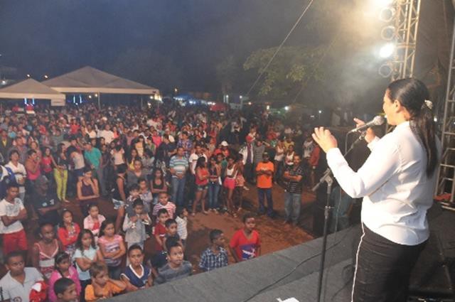 Prefeita Edvan P. Nepomoceno repassa suas felicitações ao povo de Porto Alegre do Tocantins