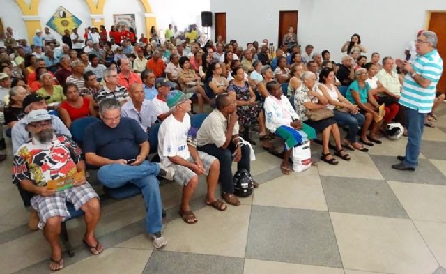 No total, já foram entregues pela Secretaria do Idoso, cerca de  1.500 carteiras do idoso federal e 2.500 carteira do idoso estadual