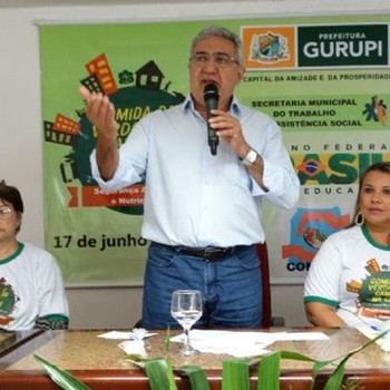 Prefeito de Gurupi, Laurez Moreira, fala aos presentes