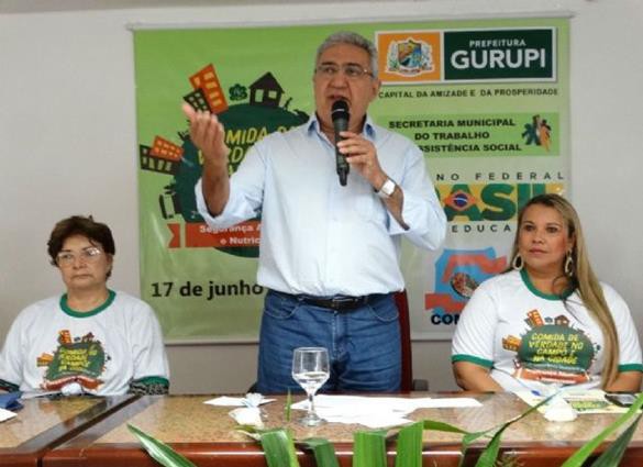 Prefeito de Gurupi, Laurez Moreira, fala aos presentes