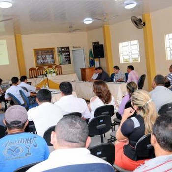 Cintra ouviu prefeitos de outras regiões: na foto, reunião com gestores do Bico do Papagaio